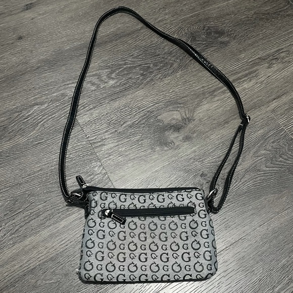 Multi Patterned Multi Color D-fushion Shoulder Bag - Picture 6 of 7